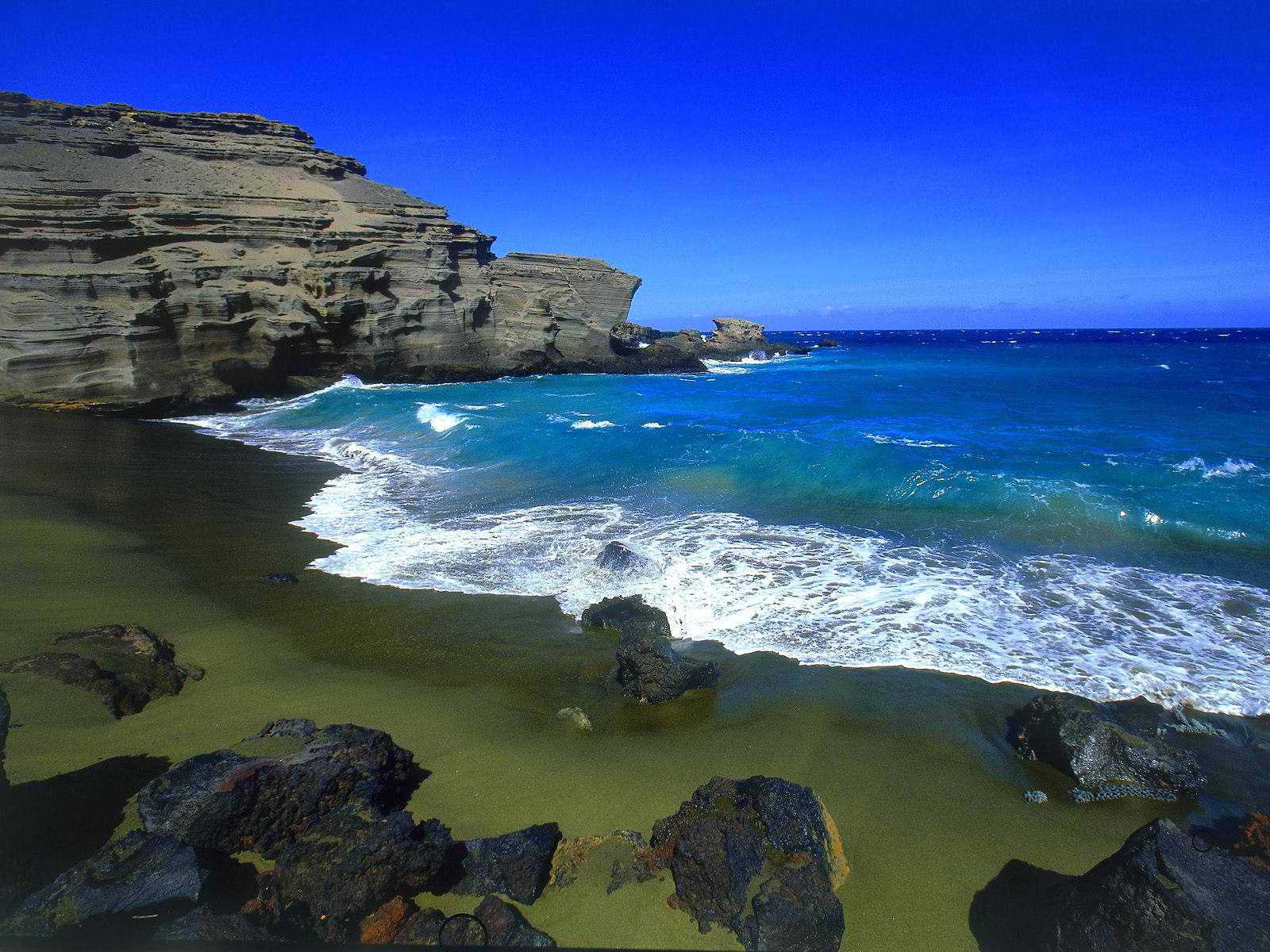 Papakolea Beach in Hawaii - Green Sand