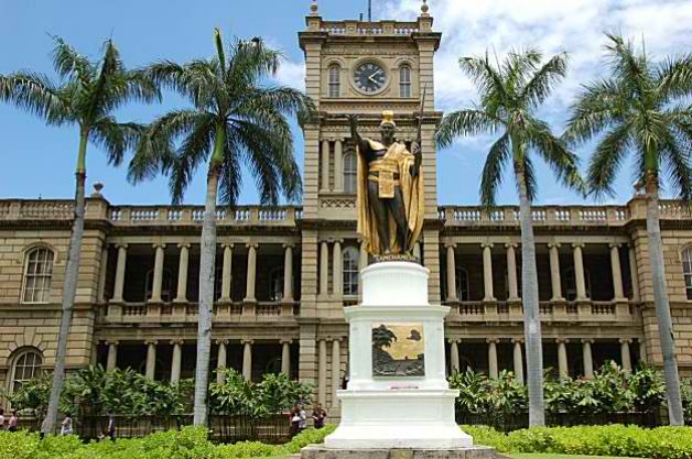 King Kamehameha the Great Statue - Hawaii