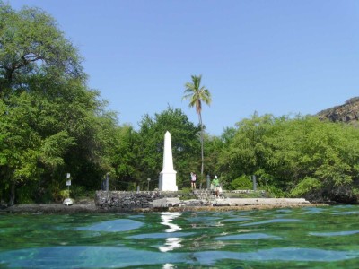 Kealakekua Bay - Captain Cook Monument