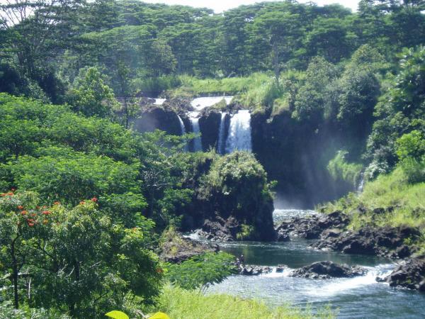 Pe'epe'e Falls